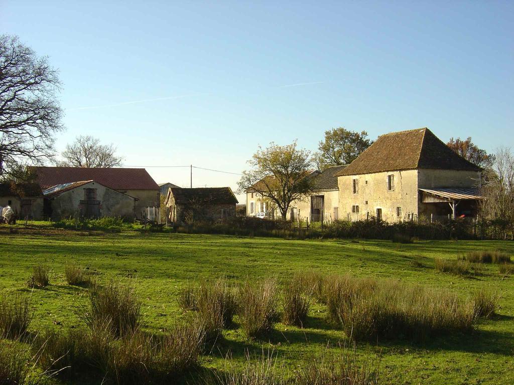 Villa Chez Tartaud Lathus St Remy Exterior foto